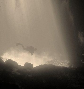  Immersioni nelle grotte 